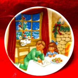 Hallmark Cookies for Santa 1990 fine porcelain